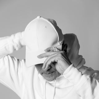 Contrast Cap | White